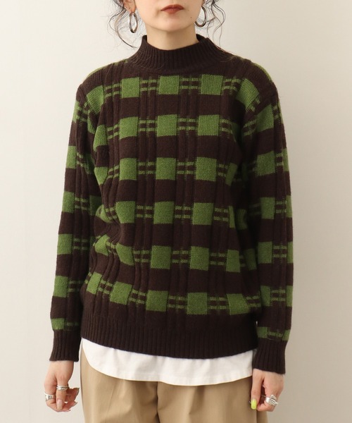 Chiaro（キアロ）の「chiaro 配色ハイネックニット（ニット/セーター・レディース・グリーン/オフホワイト/ネイビー・40）」の9枚目の写真