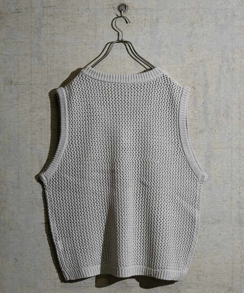 JOHN'S CLOSET（ジョンズクローゼット）の「【a】クロシェポケット オーバーサイズ メッシュベスト（ベスト・メンズ・アイボリー/ブラック/ブルー・MEDIUM/LARGE）」の13枚目の写真