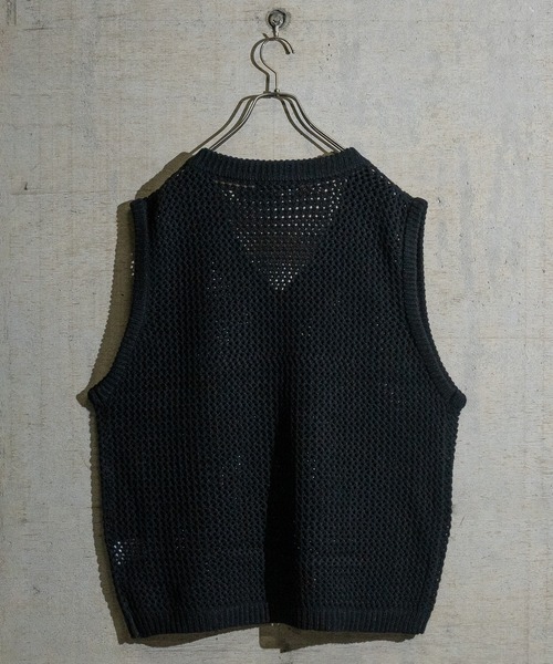 JOHN'S CLOSET（ジョンズクローゼット）の「【a】クロシェポケット オーバーサイズ メッシュベスト（ベスト・メンズ・アイボリー/ブラック/ブルー・MEDIUM/LARGE）」の15枚目の写真