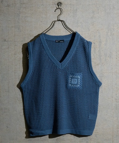 JOHN'S CLOSET（ジョンズクローゼット）の「【a】クロシェポケット オーバーサイズ メッシュベスト（ベスト・メンズ・アイボリー/ブラック/ブルー・MEDIUM/LARGE）」の16枚目の写真