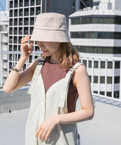 SMELLY(スメリー)の「ダウンブリムバケットハット(ハット・レディース・モカ/アイボリー/ブラック・-)」の6枚目の写真