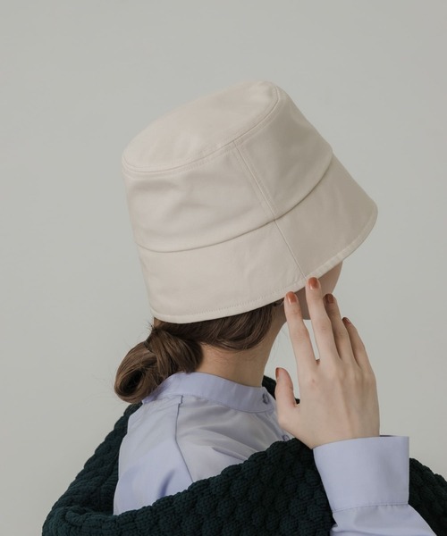 SMELLY(スメリー)の「ダウンブリムバケットハット(ハット・レディース・モカ/アイボリー/ブラック・-)」の9枚目の写真