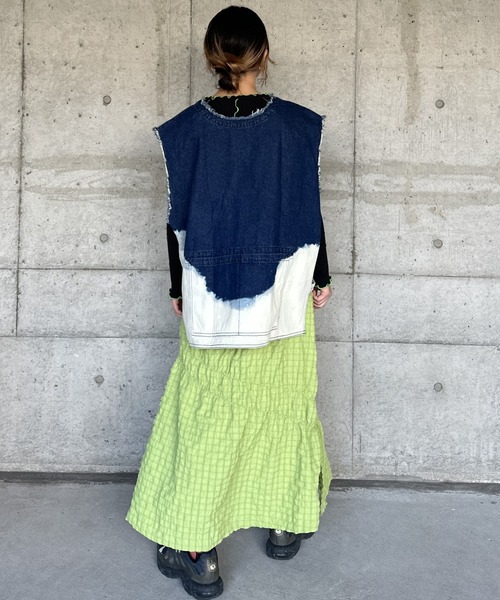 CALMIA(カルミア)の「シャーリングロングスカート/おとな(スカート・レディース・オフホワイト/ブラック/グリーン・160cm)」の5枚目の写真