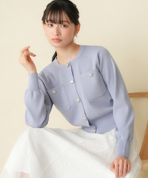 TRUDEA(トルディア)の「スポンディッシュメタルボタンカーディガン(カーディガン/ボレロ・レディース・ネイビー/アイボリー/グレイッシュベージュ/サックスブルー・MEDIUM/LARGE)」の4枚目の写真