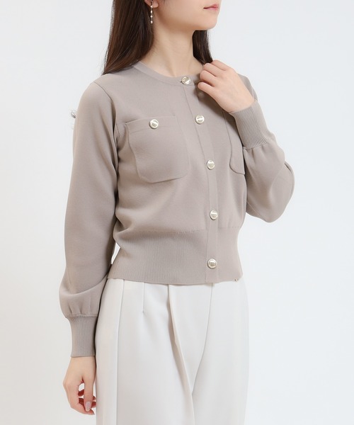 TRUDEA(トルディア)の「スポンディッシュメタルボタンカーディガン(カーディガン/ボレロ・レディース・ネイビー/アイボリー/グレイッシュベージュ/サックスブルー・MEDIUM/LARGE)」の1枚目の写真