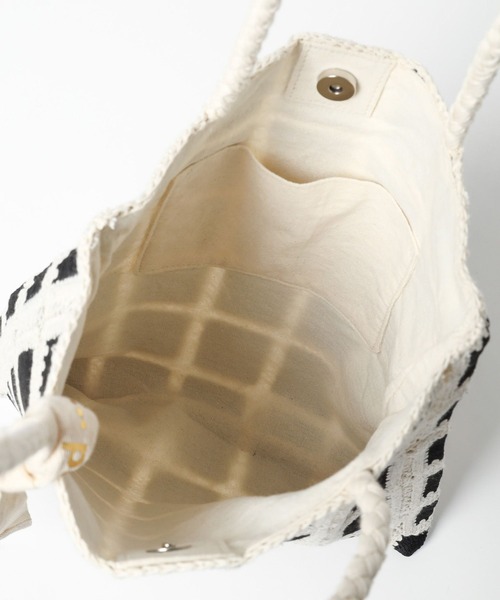 niko and...（ニコアンド）の「オリジナルレース編みトートバッグ（トートバッグ・レディース・ホワイト/ブラック/ラベンダー/グリーン/ブルー/マスタード・0）」の10枚目の写真