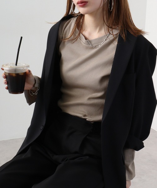 atONE(アットワン)の「atONE 袖スリットプルオーバー(Tシャツ/カットソー・レディース・キャメル/ブラック/グレイッシュベージュ・3L/4L/L/LL/M)」の10枚目の写真