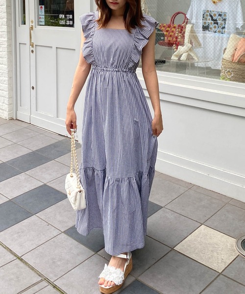 INGNI(イング)の「フラワーモチーフウェッジサンダル(サンダル・レディース・ピンクベージュ/オフホワイト・M/L)」の4枚目の写真