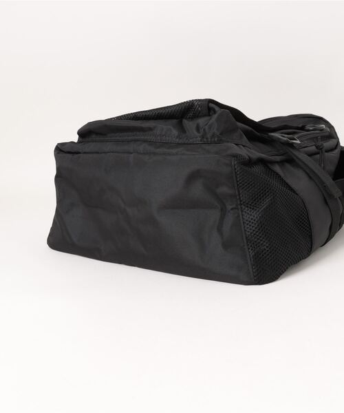 THRASHER（スラッシャー）の「GONZ BACKPACK 30L/スラッシャーノートパソコン収納可能撥水加工マルチポケットデザインバッグパックリュックサック（バックパック/リュック・メンズ・ブラック×ホワイト/ブラック×ブラック・FREE）」の15枚目の写真