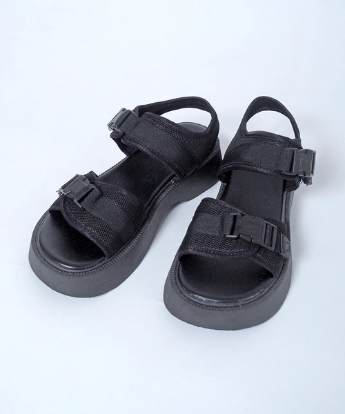 Crisp（クリスプ）の「厚底スポーツサンダル（サンダル・レディース・ブラック・36inch/37inch）」の20枚目の写真