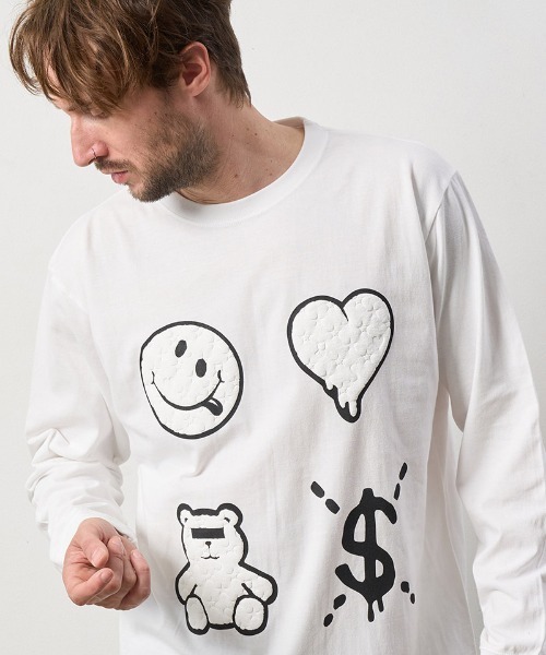 STUD MUFFIN(スタッドマフィン)の「mlt4733-5.6ozコットン天竺 4モチーフ発泡プリントLS Tシャツ(Tシャツ/カットソー・メンズ・ホワイト/チャコールグレー/ブラック・4/3/2)」の1枚目の写真