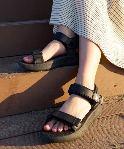 U.S. POLO ASSN.（ユーエスポロアッスン）の「【U.S. POLO ASSN./ユーエスポロアッスン】軽量 ワンポイント スポーツサンダル（サンダル・レディース・ホワイト/ブラック/ベージュ・24.0cm/23.0cm/22.0cm/23.5cm/24.5cm/25.0cm）」の11枚目の写真