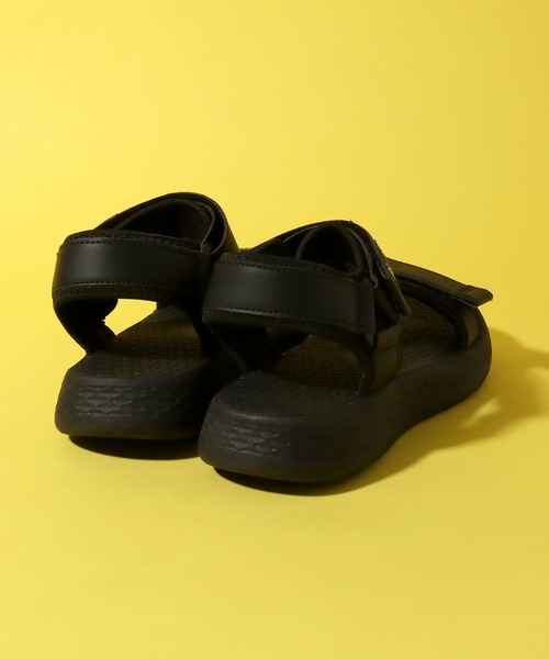 U.S. POLO ASSN.（ユーエスポロアッスン）の「【U.S. POLO ASSN./ユーエスポロアッスン】軽量 ワンポイント スポーツサンダル（サンダル・レディース・ホワイト/ブラック/ベージュ・24.0cm/23.0cm/22.0cm/23.5cm/24.5cm/25.0cm）」の19枚目の写真