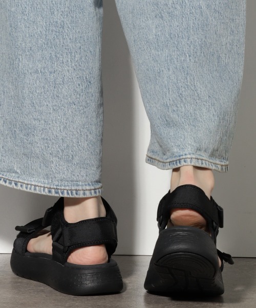 U.S. POLO ASSN.（ユーエスポロアッスン）の「【U.S. POLO ASSN./ユーエスポロアッスン】軽量 ワンポイント スポーツサンダル（サンダル・レディース・ホワイト/ブラック/ベージュ・24.0cm/23.0cm/22.0cm/23.5cm/24.5cm/25.0cm）」の22枚目の写真