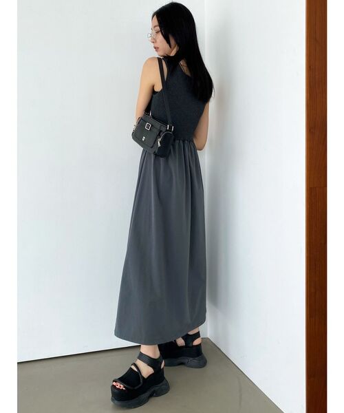 EMODA（エモダ）の「ナイロンドッキングニットワンピース（ワンピース・レディース・ホワイト/グレー/ブラック・FREE）」の17枚目の写真