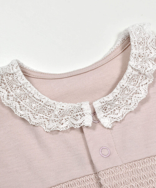 Tartine et Chocolat（タルティーヌエショコラ）の「レース襟付きスモッキング刺しゅう2Wayオールベビー(50~75cm)（ロンパース・キッズ・イエロー/オフホワイト/ピンク・FREE）」の17枚目の写真