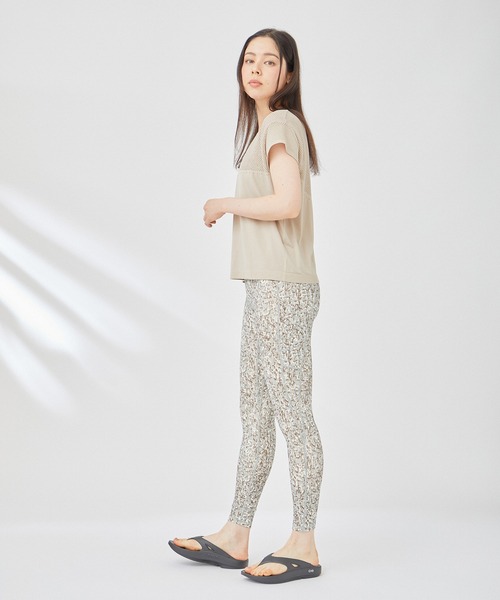 VARLEY(バーレイ)の「【Varley】CALLOWAY BOXY TEE(Tシャツ/カットソー・レディース・ベージュ/グリーン系その他・S)」の7枚目の写真