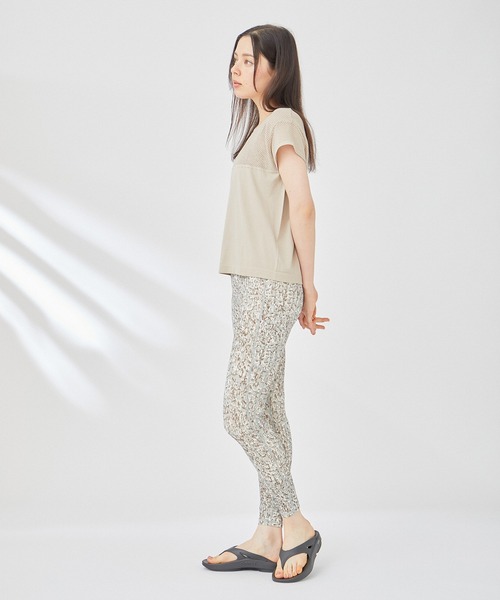 VARLEY(バーレイ)の「【Varley】CALLOWAY BOXY TEE(Tシャツ/カットソー・レディース・ベージュ/グリーン系その他・S)」の6枚目の写真