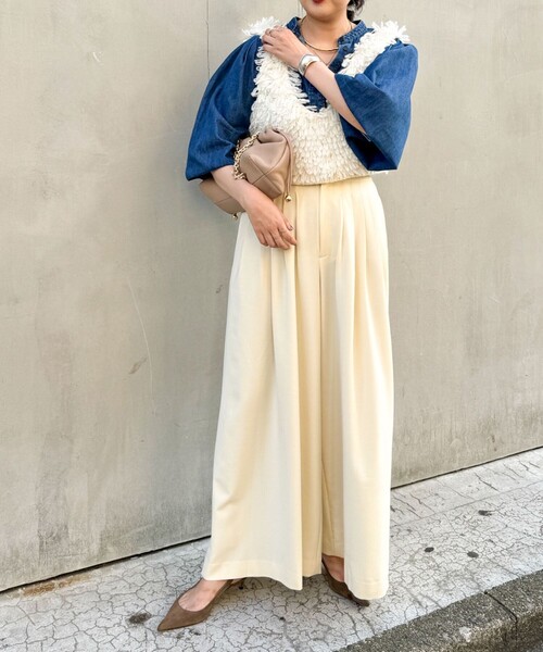 Laraaji(ララージ)の「ループ編みビスチェ(ベスト・レディース・オフホワイト/チャコールグレー・38)」の3枚目の写真