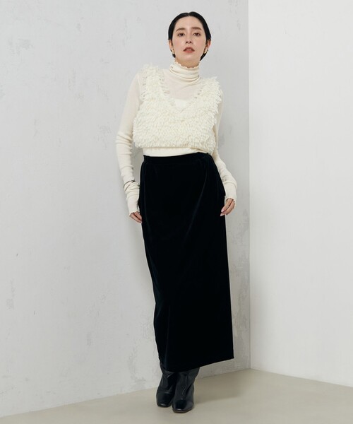 Laraaji(ララージ)の「ループ編みビスチェ(ベスト・レディース・オフホワイト/チャコールグレー・38)」の7枚目の写真