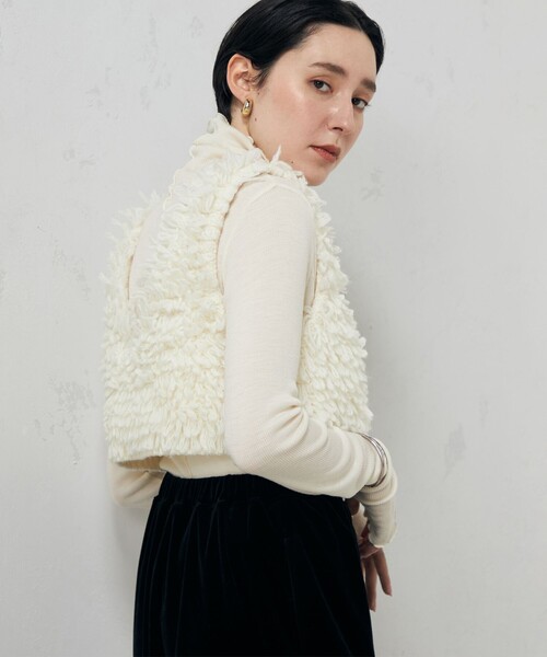 Laraaji(ララージ)の「ループ編みビスチェ(ベスト・レディース・オフホワイト/チャコールグレー・38)」の13枚目の写真
