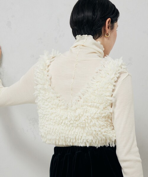 Laraaji(ララージ)の「ループ編みビスチェ(ベスト・レディース・オフホワイト/チャコールグレー・38)」の18枚目の写真