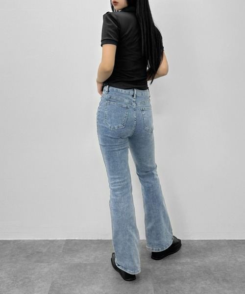 LVEU.(ラブユ.)の「【LVEU.】ダブルジップシャーリングトップス / トップス カットソー ダブルジップ ファスナー 襟付き シャーリング クロップド ショート ブラック グレー(Tシャツ/カットソー・レディース・グレー/ブラック・FREE)」の5枚目の写真