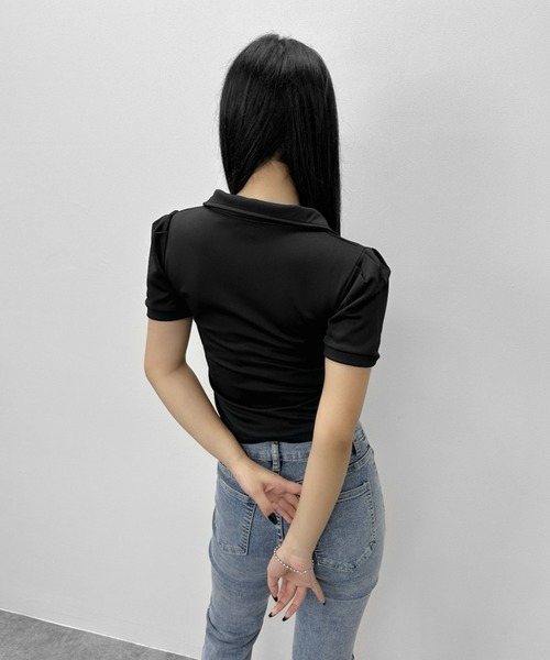LVEU.(ラブユ.)の「【LVEU.】ダブルジップシャーリングトップス / トップス カットソー ダブルジップ ファスナー 襟付き シャーリング クロップド ショート ブラック グレー(Tシャツ/カットソー・レディース・グレー/ブラック・FREE)」の8枚目の写真