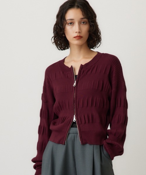 crie conforto(クリーコンフォルト)の「スモッキングリブカーデ(カーディガン/ボレロ・レディース・ベージュ/バーガンディー/ブラック/チャコールグレー・FREE)」の4枚目の写真
