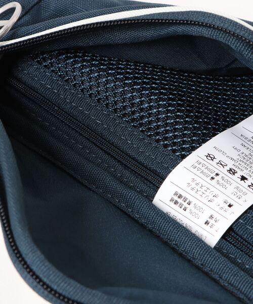 NIKE ナイキ U SMALL WSTPCK RETRO バッグ DR6266 478ARMRNV/WHT