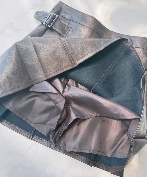 AS KNOW AS plus（アズノゥアズプラス）の「◇フェイクレザー ベルト付きプリーツミニスカート（スカート・レディース・ブラック系/ブラウン系・FREE）」の17枚目の写真