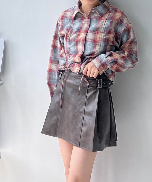 AS KNOW AS plus（アズノゥアズプラス）の「◇フェイクレザー ベルト付きプリーツミニスカート（スカート・レディース・ブラック系/ブラウン系・FREE）」の18枚目の写真