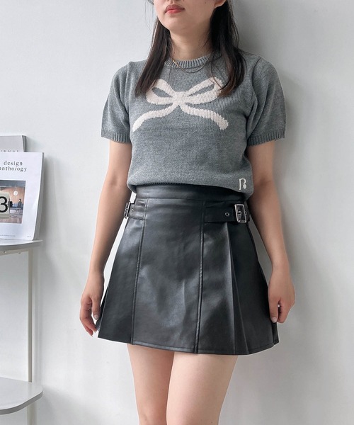 AS KNOW AS plus（アズノゥアズプラス）の「◇フェイクレザー ベルト付きプリーツミニスカート（スカート・レディース・ブラック系/ブラウン系・FREE）」の9枚目の写真