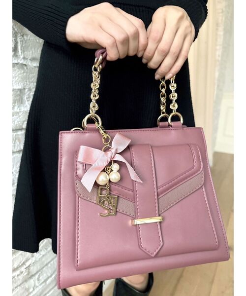 RESEXXY（リゼクシー）の「ロゴモチーフバッグチャーム（キーホルダー・レディース・ピンク/ブラック・FREE）」の5枚目の写真