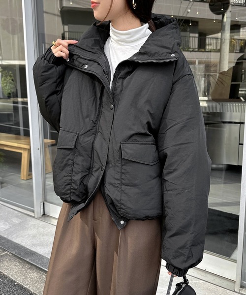 andme(アンドミー)の「ダブルポケット中綿ダウンジャケット(ダウンジャケット/コート・レディース・ブラック/アイボリー/グレー/ライトカーキ・M/L)」の11枚目の写真