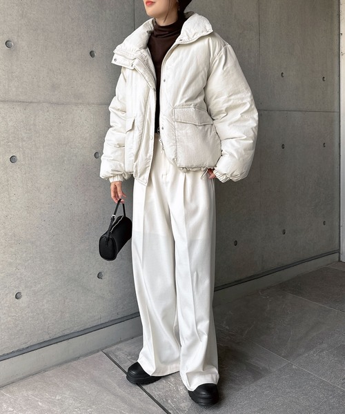 andme(アンドミー)の「ダブルポケット中綿ダウンジャケット(ダウンジャケット/コート・レディース・ブラック/アイボリー/グレー/ライトカーキ・M/L)」の8枚目の写真