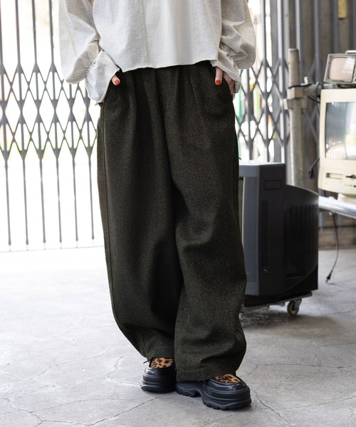 niko and（ニコアンド）の「オジネップスラックスパンツ