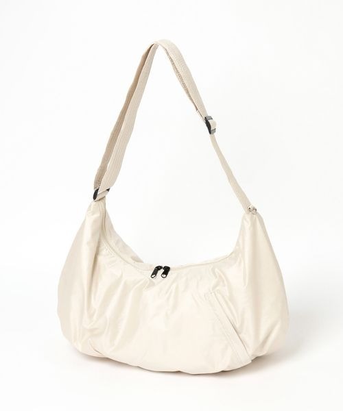 LOWRYS FARM（ローリーズファーム）の「ハーフムーンショルダーＢＡＧ　 202292（ショルダーバッグ・レディース・アイボリー/ブラック/シルバー・FREE）」の5枚目の写真