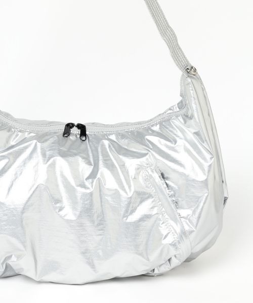 LOWRYS FARM（ローリーズファーム）の「ハーフムーンショルダーＢＡＧ　 202292（ショルダーバッグ・レディース・アイボリー/ブラック/シルバー・FREE）」の12枚目の写真