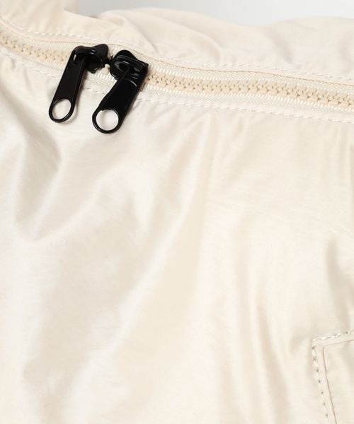 HMD141221ページ LOWRYS FARM（ローリーズファーム）の「ハーフムーンショルダー