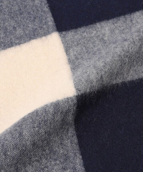 MACKINTOSH PHILOSOPHY（ﾏｯｷﾝﾄｯｼｭ ﾌｨﾛｿﾌｨｰ）の「ウォッシャブルカシミヤブロックチェックストール（マフラー・レディース・ブラウン/ピンク/レッド系その他2/ダークネイビー・FREE）」の10枚目の写真