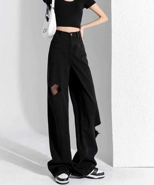 Mayree(メイリー)の「【Mayree】アシンメトリー ダメージ加工 ワイド デニム パンツ(デニムパンツ・レディース・ブラック・SMALL/MEDIUM/LARGE)」の1枚目の写真