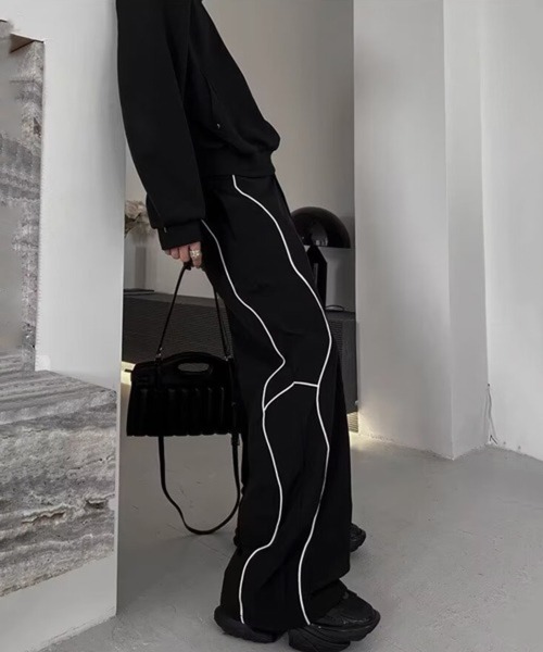 NOWLE(ノウル)の「【NOWLE】スポーツミックス サイドライン イージー パンツ(その他パンツ・メンズ・ブラック・MEDIUM/LARGE/X-LARGE)」の8枚目の写真