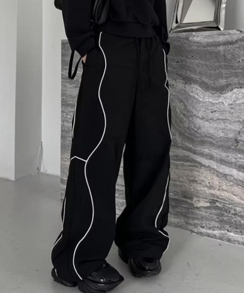 NOWLE(ノウル)の「【NOWLE】スポーツミックス サイドライン イージー パンツ(その他パンツ・メンズ・ブラック・MEDIUM/LARGE/X-LARGE)」の11枚目の写真