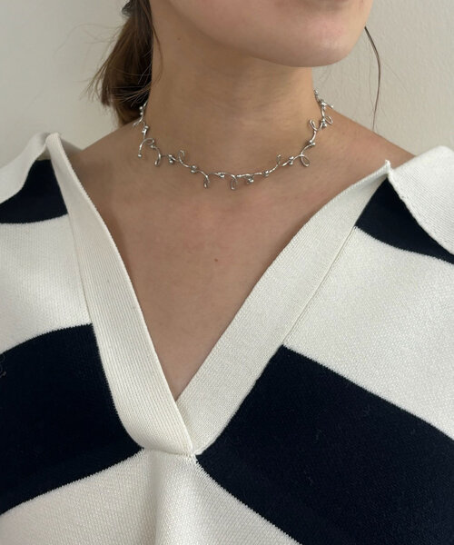 SHENERY（シーナリー）の「ツイストネックレス（ネックレス・レディース・ゴールド/シルバー・FREE）」の4枚目の写真