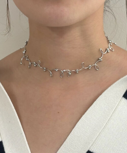 SHENERY（シーナリー）の「ツイストネックレス（ネックレス・レディース・ゴールド/シルバー・FREE）」の5枚目の写真