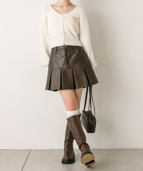 OLIVE des OLIVE(オリーブデオリーブ)の「ブローチ付フェザーカーディガン(カーディガン/ボレロ・レディース・オフホワイト/チャコールグレー/ピンク/モカ・FREE)」の11枚目の写真