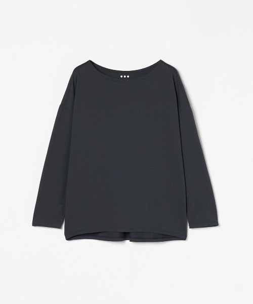 three dots(スリードッツ)の「パウダリーコットン 長袖ボートネックTシャツ(Tシャツ/カットソー・レディース・ホワイト/ブラック・SMALL/X-SMALL)」の1枚目の写真