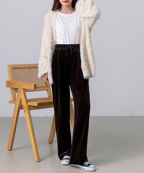 DAY CLOSET（デイ クローゼット）の「レディース ベロア調スリークイージーワイドパンツ（その他パンツ・レディース・ネイビー/ブラック/ダークブラウン・M/L/XL）」の14枚目の写真