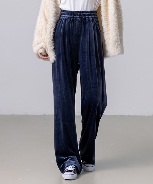 DAY CLOSET（デイ クローゼット）の「レディース ベロア調スリークイージーワイドパンツ（その他パンツ・レディース・ネイビー/ブラック/ダークブラウン・M/L/XL）」の19枚目の写真